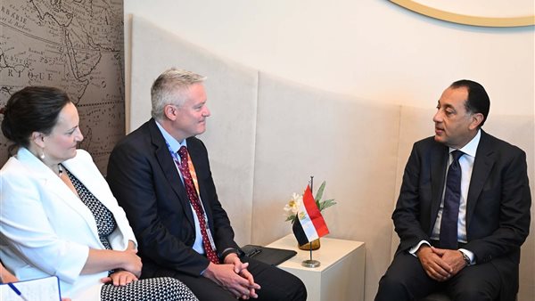رئيس الوزراء يلتقي الأمين العام لمنظمة التعاون الاقتصادي وال