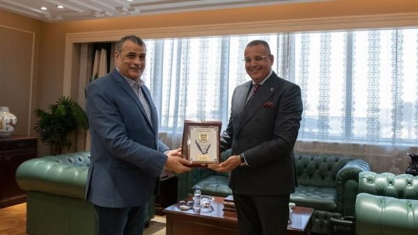 وزير الانتاج الحربي ومحافظ جنوب سيناء