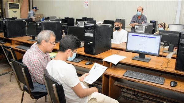 الكليات والمعاهد المتاحة لدبلوم الصنايع والتجارة 2025
