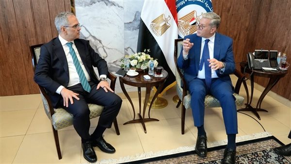 وزير البترول يبحث سبل الإنتاج وتعزيز الشراكة التقنية مع شركة