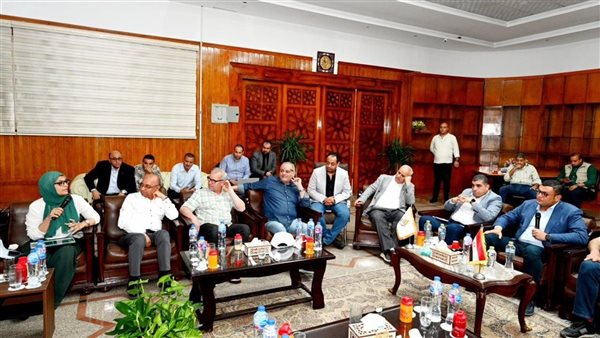 حزمة من التوجيهات بشأن المشروعات التنموية الجاري تنفيذها بأك