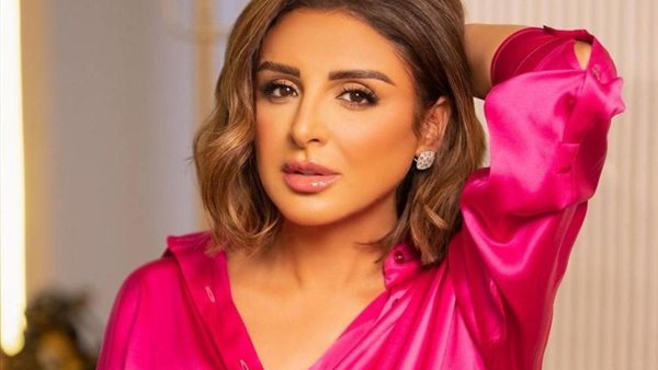 الفنانة أنغام 