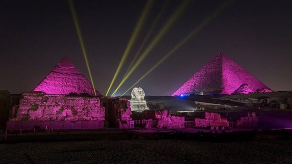 موعد البدء في تشغيل عروض الصوت والضوء بالأهرامات