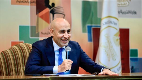 محمد عبد الطيف وزير التربية والتعليم