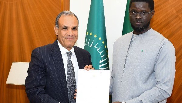وزير الخارجية يلتقي رئيس جمهورية السنغال