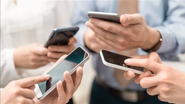 هل ستنخفض اسعار الموبايلات 2025؟