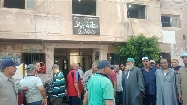 معتصمون مركز الإصلاح الزراعي ببيلا...لن نتنازل عن حقنا