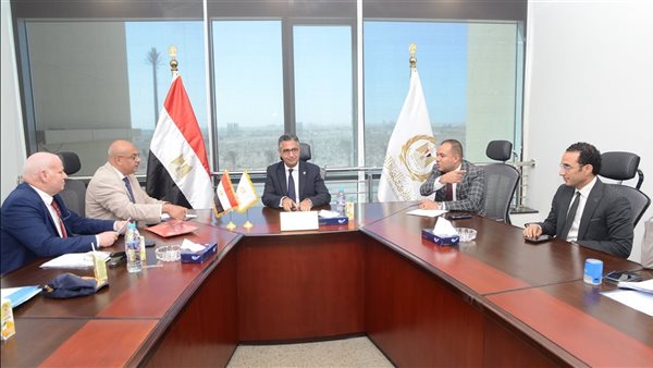 اجتماع  وزير التموين مع النواب