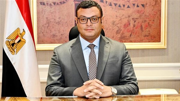 وزير الإسكان يتابع مشروعات الصعيد ودفع العمل بمشروعات البنية