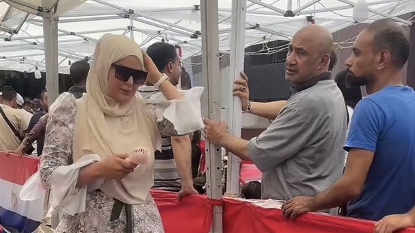 بعد توبتها، سما المصري تظهر لأول مرة بالحجاب في انتخابات مجل