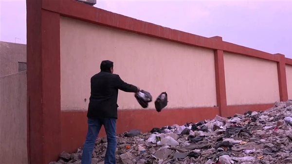  إلقاء المخلفات على السكك الحديدية