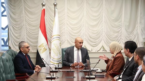 صيفك رقمي وابدأ مشروعك مبادرات لتأهيل الطلاب في التكنولوجيا 