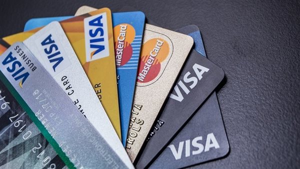كاش باك، تقسيط، وسبائك ذهبية، اشتعال المنافسة بين البنوك على