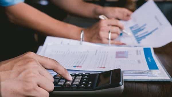 خطوات استخراج البطاقة الضريبية 2025