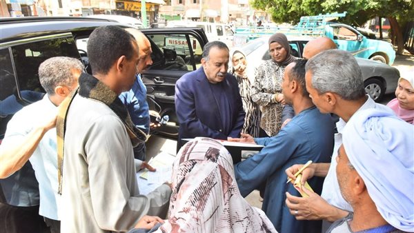 محافظ أسيوط يوجه بعلاج رضيعة تعاني من مشكلة بالشريان