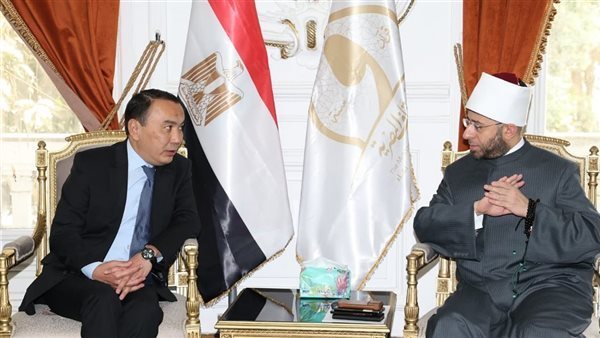 الأزهري يلتقي بسفير كازاخستان بالقاهرة لبحث سُبل التعاون الم