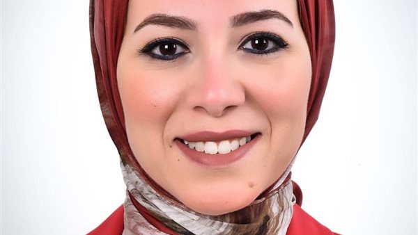 المهندسة عبير الشربيني المتحدث الرسمي باسم وزارة البترول