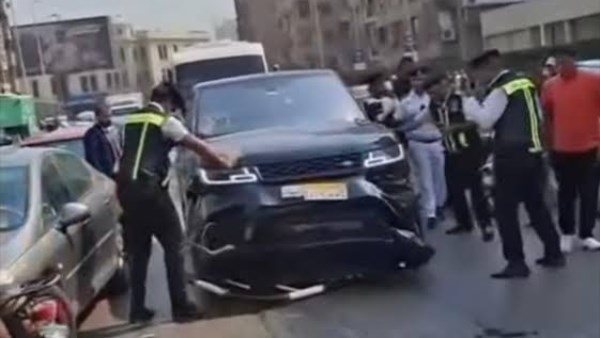 قرار عاجل من النيابة بشأن المتهم بإصابة 4 أشخاص وإتلاف 3 سيا