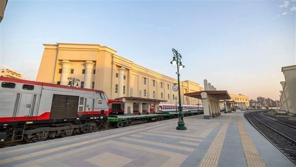 طرق حجز تذاكر قطارات السكك الحديدية ووسائل الدفع المختلفة (ب