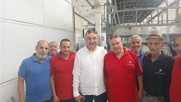 وزير قطاع الأعمال العام في زيارة مفاجئة لشركة النصر للسيارات
