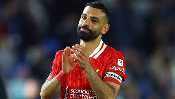 نجم ليفربول محمد صلاح يدخل في مشادة مع لاعب بورنموث