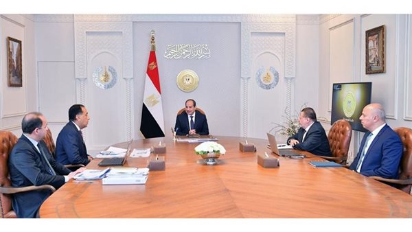 الرئيس عبد الفتاح السيسي، يجتمع اليوم، مع حسن عبد الله محافظ