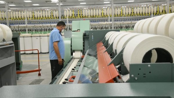 أحد مصانع قطاع الأعمال العام