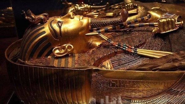 وزير السياحة يصدر قرارا نهائيا بشأن مصير الملك توت عنخ آمون