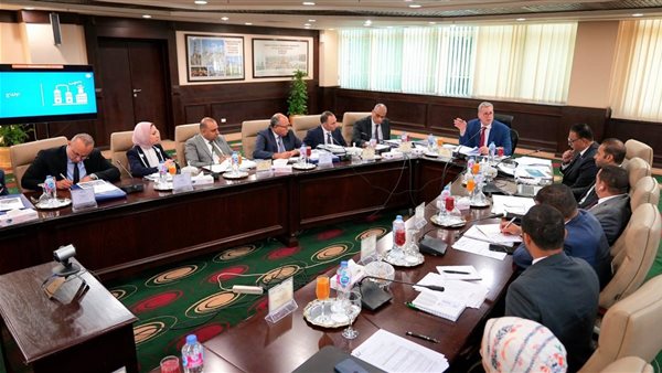وزير البترول خلال الجمعية العامة للشركة المصرية