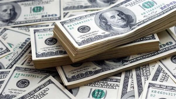 عودة الدولار للارتفاع في السوق المصرية، الأسعار تقترب من 49 
