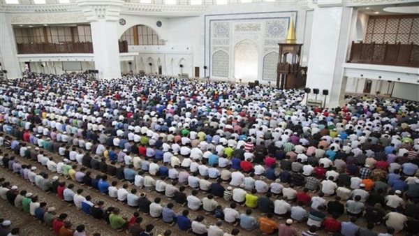 ماليزيا تفرض السجن سنة على من يتغيب عن صلاة الجمعة