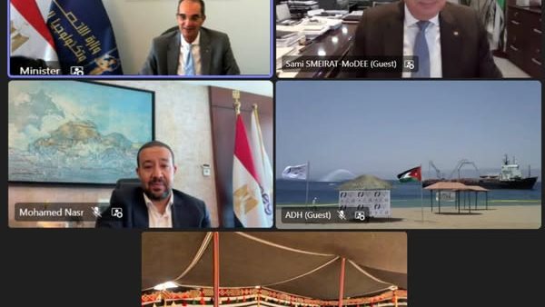 هبوط كابل "جسر كورال" في العقبة يعزز الربط الرقمي بين مصر وا