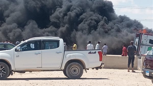 تفحم 4 سيارات وإصابة 20 شخص.. حادث مروع على طريق الإسكندرية–