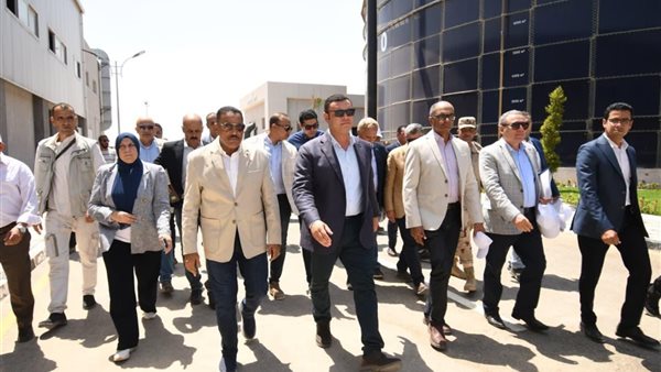وزير الإسكان ومحافظ مطروح