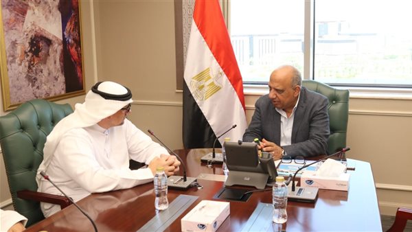وزير الكهرباء يجتمع بوفد من شركة أبوظبي
