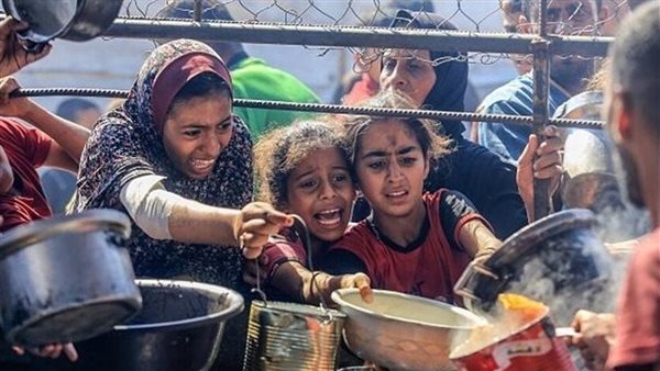 الصحة الفلسطينية تعلن ارتفاع ضحايا التجويع إلى 300 شهيد بينه