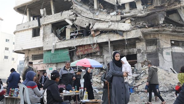  قصف إسرائيلي يستهدف حرق مجمع ناصر الطبي ويخلّف 14 شهيدا بين