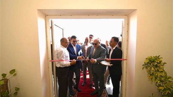 وزير الإسكان يفتتح المركز الثقافي بمدينة القاهرة الجديدة