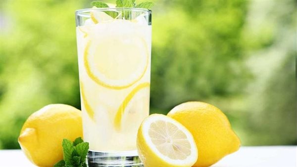 ماء الليمون يمنع التسوس ويمد جسمك بالطاقة