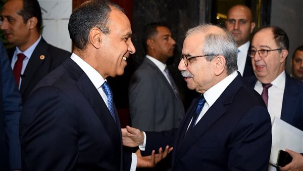 وزير الخارجية يؤكد ورئيس وزراء لبنان حرصهما على الارتقاء بمس