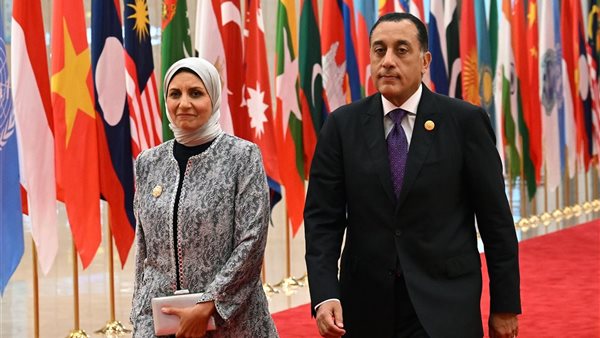 الدكتورة إيمان صلاح حسب الله وزوجها الدكتور مصطفى مدبولي