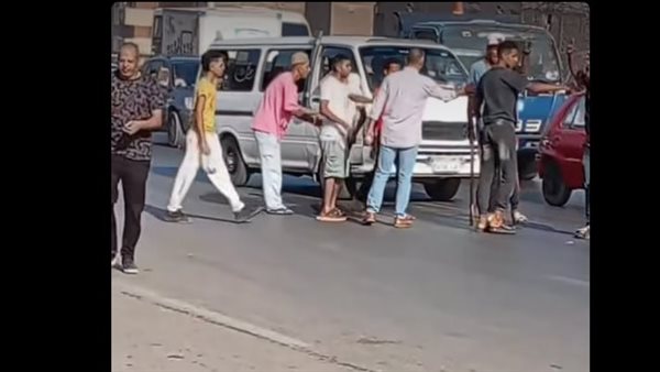 خناقة بالسيوف على الدائري