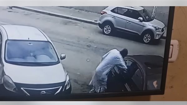 سرقة السيارات وكسر زجاجها