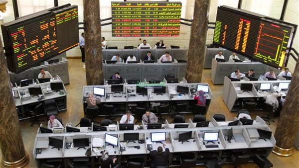 مبيعات محلية تقود هبوط مؤشرات البورصة المصرية بمنتصف تعاملات