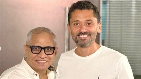 كريم عبد العزيز والسبكي يوقعان فيلم "نحن والقمر جيران"