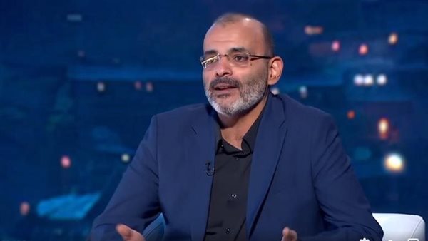 أيمن بهجت قمر