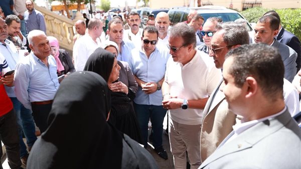 وزير الصحة ب قنا 