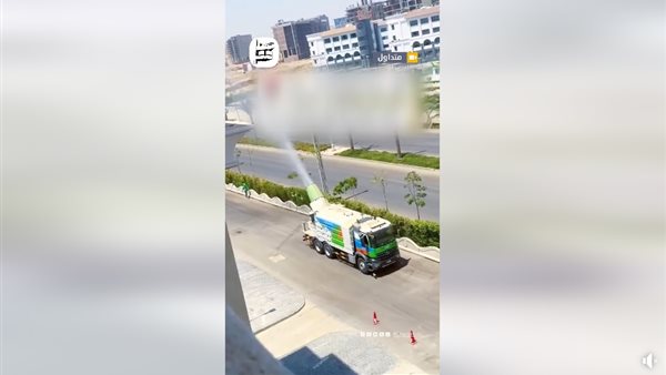 رش روائح عطرة بالعاصمة الإدارية