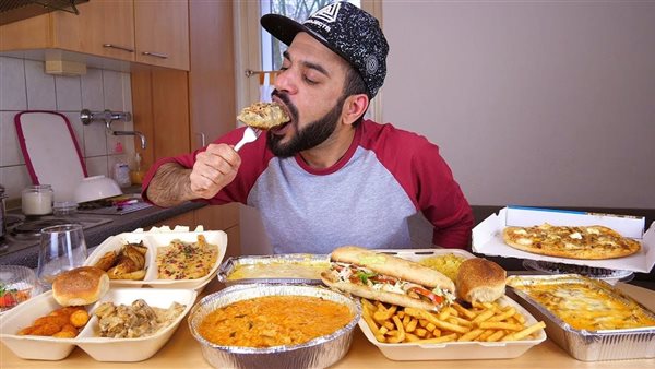 الوجبات الجاهزة تدمر صحة الرجال الجنسية وتصيبهم بالعقم