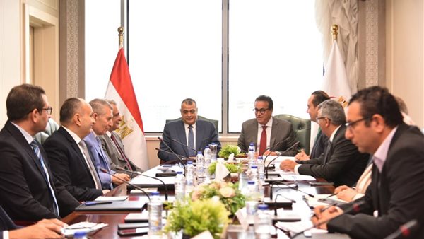اجتماع وزير الصحة  وزير الدولة للإنتاج الحربي